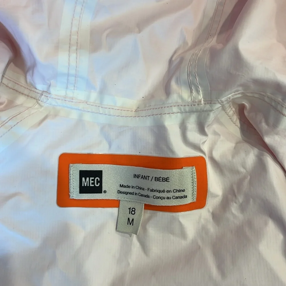 MEC rain jacket - Picture 3 of 4